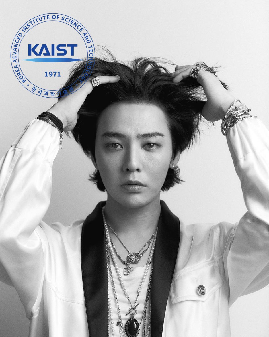 G-Dragon in front of the KAIST logo
